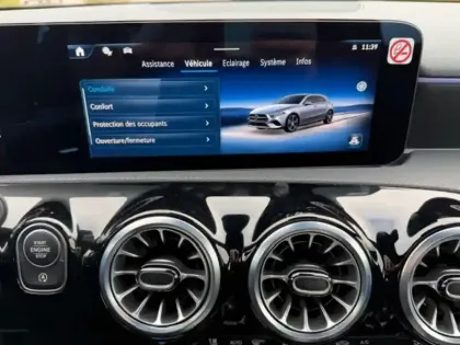 Photo 17 Mercedes Classe A 200 d AMG Line