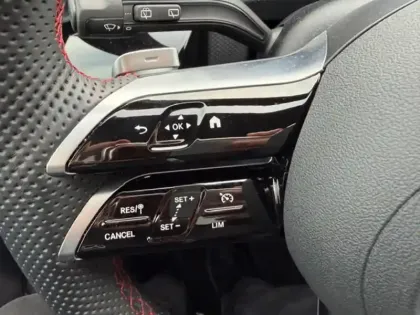 Photo 16 Mercedes Classe A 200 d AMG Line