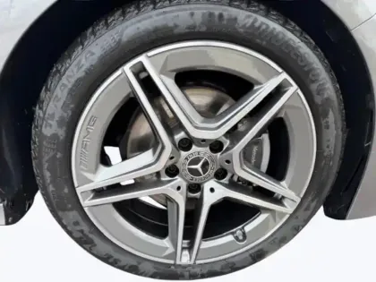 Photo 8 Mercedes Classe A 200 d AMG Line