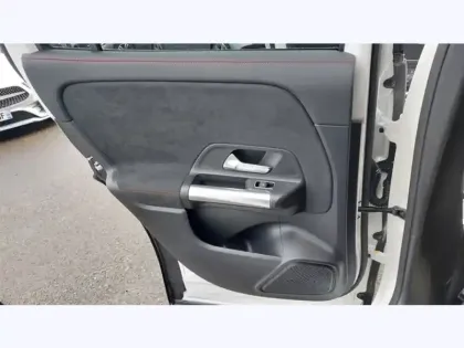 Photo 23 Mercedes GLA Gén. II (H247) Ph2 AMG Line 5