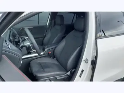 Photo 14 Mercedes GLA Gén. II (H247) Ph2 AMG Line 5