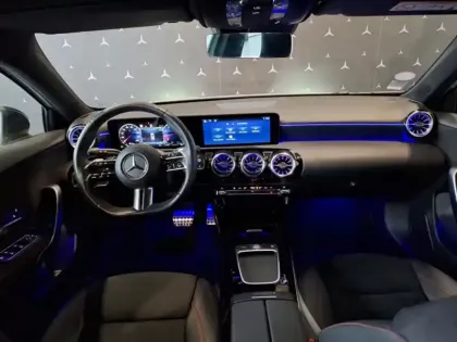 Photo 10 Mercedes Classe A 200 AMG Line