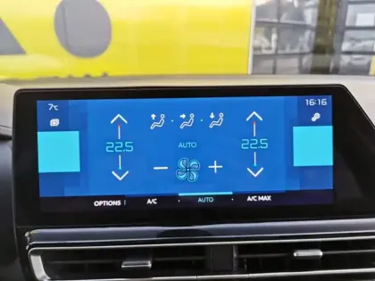 Photo 27 Citroën C5 aircross Shine Pack Hybride 1.6 225 ch 