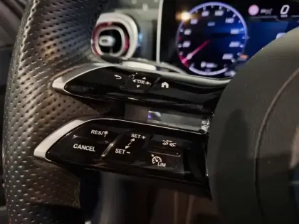 Photo 17 Mercedes Classe C  220 d Berline AMG Lin