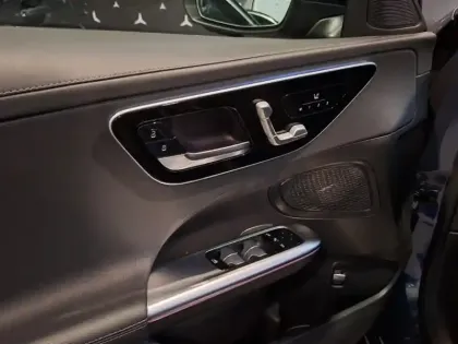 Photo 19 Mercedes Classe C  220 d Berline AMG Lin