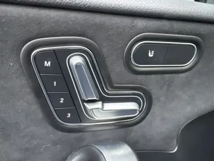 Photo 10 Mercedes Classe A 250 e Hybrid EQ AMG Line