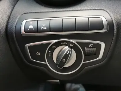 Photo 23 Mercedes Classe C 200 d Break Executive 136 ch B