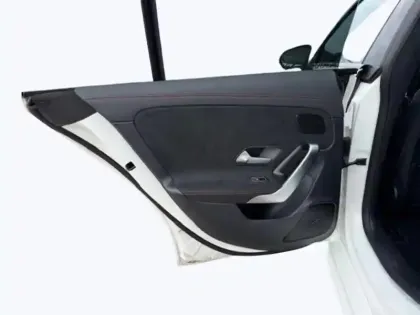 Photo 16 Mercedes CLA 200 d AMG Line