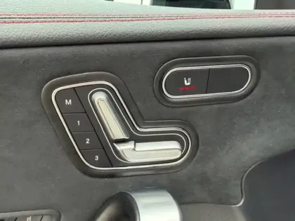 Photo 20 Mercedes CLA 200 d AMG Line