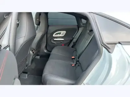 Photo 34 Mercedes CLA  200 