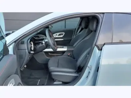 Photo 36 Mercedes CLA  200 