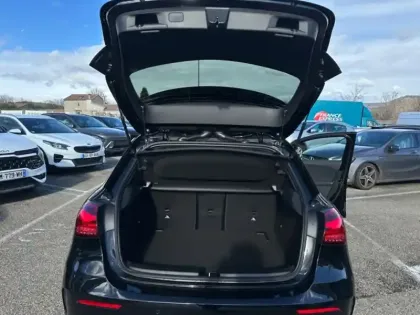 Photo 9 Mercedes Classe A 200 d AMG Line