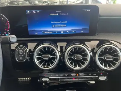 Photo 26 Mercedes Classe A 200 d AMG Line