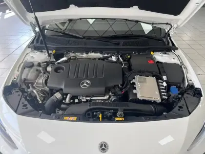 Photo 12 Mercedes Classe A 200 d AMG Line