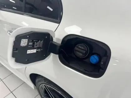 Photo 15 Mercedes Classe A 200 d AMG Line