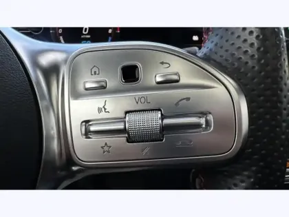 Photo 7 Mercedes GLA 250 e AMG Line