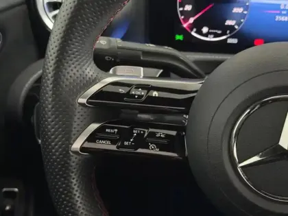 Photo 20 Mercedes CLA  250 e Hybrid EQ Coupé AMG 