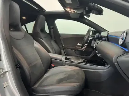 Photo 23 Mercedes CLA  250 e Hybrid EQ Coupé AMG 