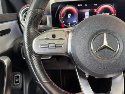 Photo 9 Mercedes CLA  250 e Coupé AMG Line