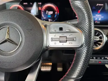 Photo 11 Mercedes CLA  250 e Coupé AMG Line