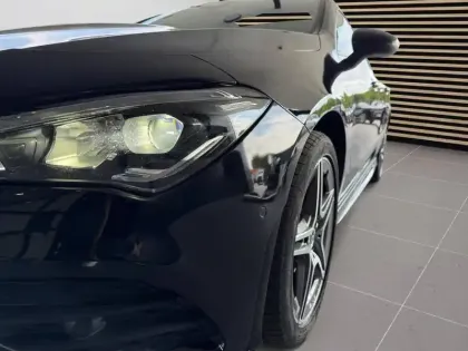 Photo 19 Mercedes CLA  250 e Coupé AMG Line