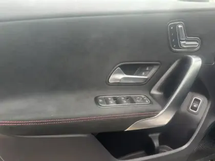 Photo 10 Mercedes Classe A 250 e Hybrid EQ AMG Line