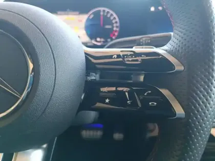 Photo 18 Mercedes Classe A 250 e AMG Line