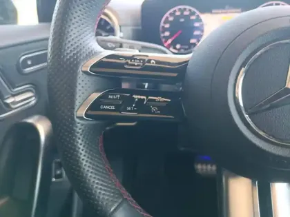 Photo 17 Mercedes Classe A 250 e AMG Line