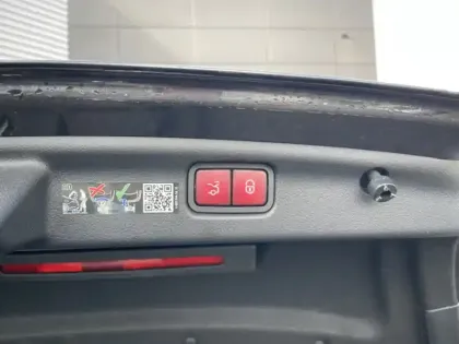 Photo 12 Mercedes Classe C  220 d Berline AMG Lin