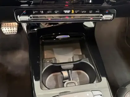 Photo 5 Mercedes CLA 200 d AMG Line