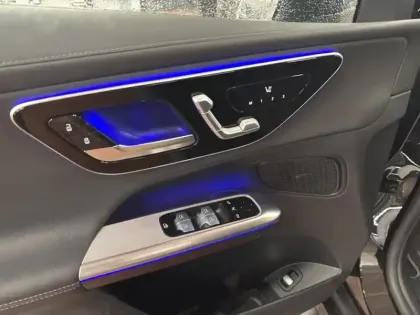 Photo 13 Mercedes Classe GLC GLC 220 d 4MATIC AMG Line