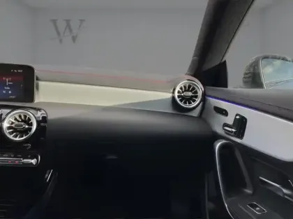 Photo 20 Mercedes CLA  200 d Shooting Brake AMG L