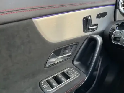 Photo 6 Mercedes CLA  200 d Shooting Brake AMG L