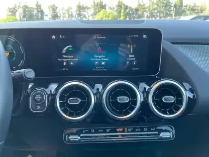 Photo 22 Mercedes GLA 200