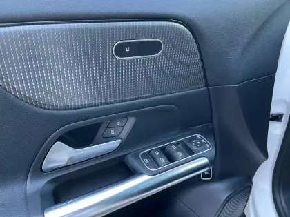 Photo 20 Mercedes GLA 200