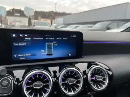 Photo 21 Mercedes Classe A  250 e AMG Line