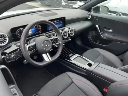 Photo 16 Mercedes Classe A 250 e AMG Line