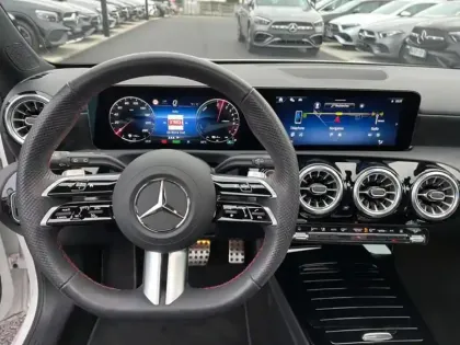 Photo 13 Mercedes Classe A 250 e AMG Line