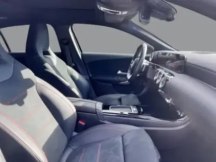 Photo 12 Mercedes Classe A 250 e AMG Line