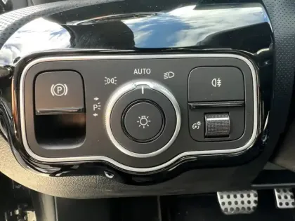 Photo 18 Mercedes Classe A 250 e AMG Line