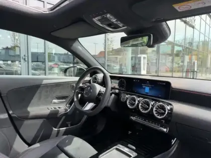 Photo 40 Mercedes Classe A 250 e Hybrid EQ AMG Line