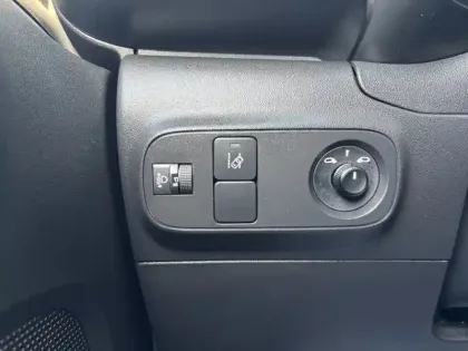 Photo 17 Citroën C3 Gén. III Ph2 Feel Business 5