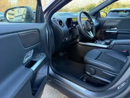 Photo 6 Mercedes GLA 200 d Progressive Line