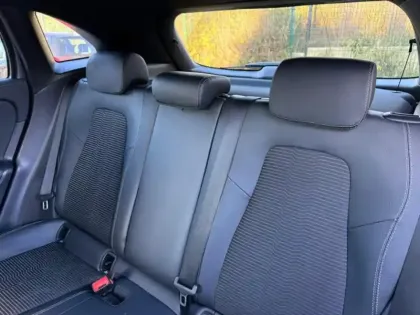 Photo 12 Mercedes GLA 200 d Progressive Line