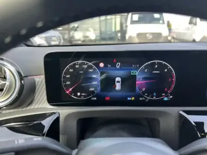 Photo 11 Mercedes Classe A 180 d Progressive Line