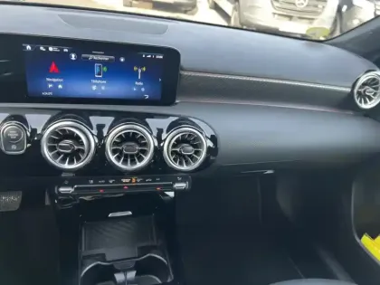 Photo 6 Mercedes Classe A 180 d Progressive Line