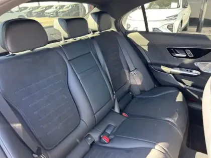 Photo 9 Mercedes Classe C  300 e Hybrid EQ Berli