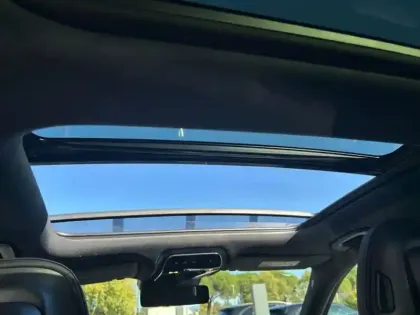 Photo 14 Mercedes Classe C  300 e Hybrid EQ Berli