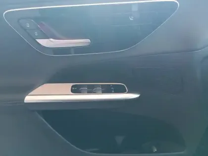 Photo 6 Mercedes Classe GLC GLC 300 e  Hybrid EQ 4MATIC AM