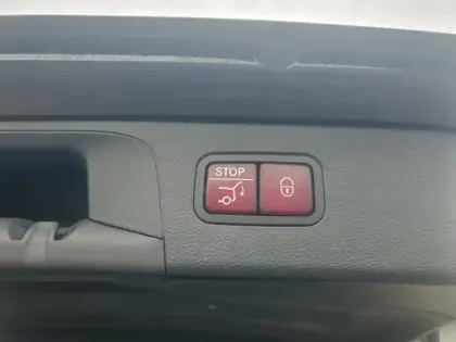 Photo 30 Mercedes Classe GLC GLC 300e 4MATIC SUV Business L